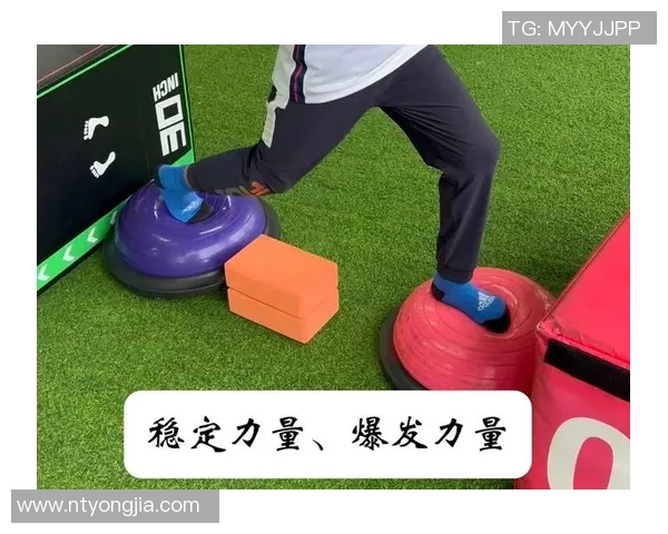 科学足球力量训练方法探究与实践提升运动员竞技水平的有效策略
